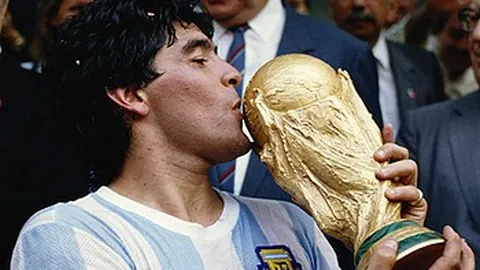 “国足3月18强赛力争2分，勇敢面对挑战，目标在望”